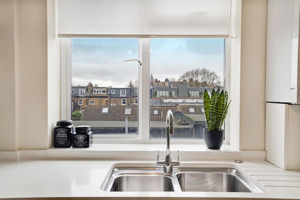 The Camden Suite Bright & Beautiful 2-Bed City Retreat Лондон Экстерьер фото